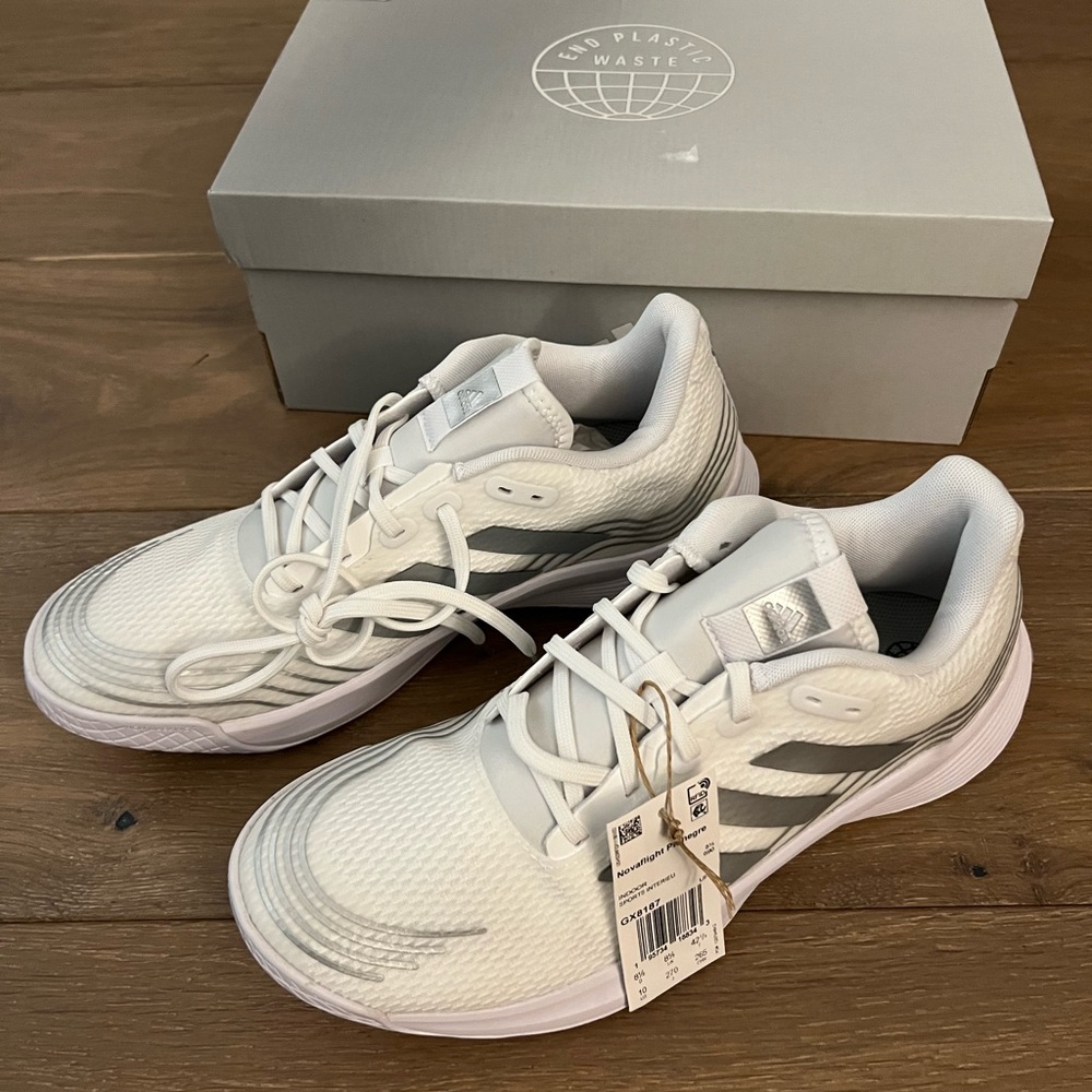 New in box Adidas Novaflight Volleyball Sneaker.